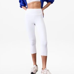 Athleta Ultra High Rise Elation Capri Leggings
